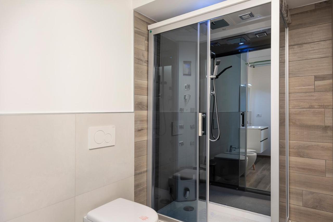Skylake Penthouse By Impero House Stresa Exterior foto